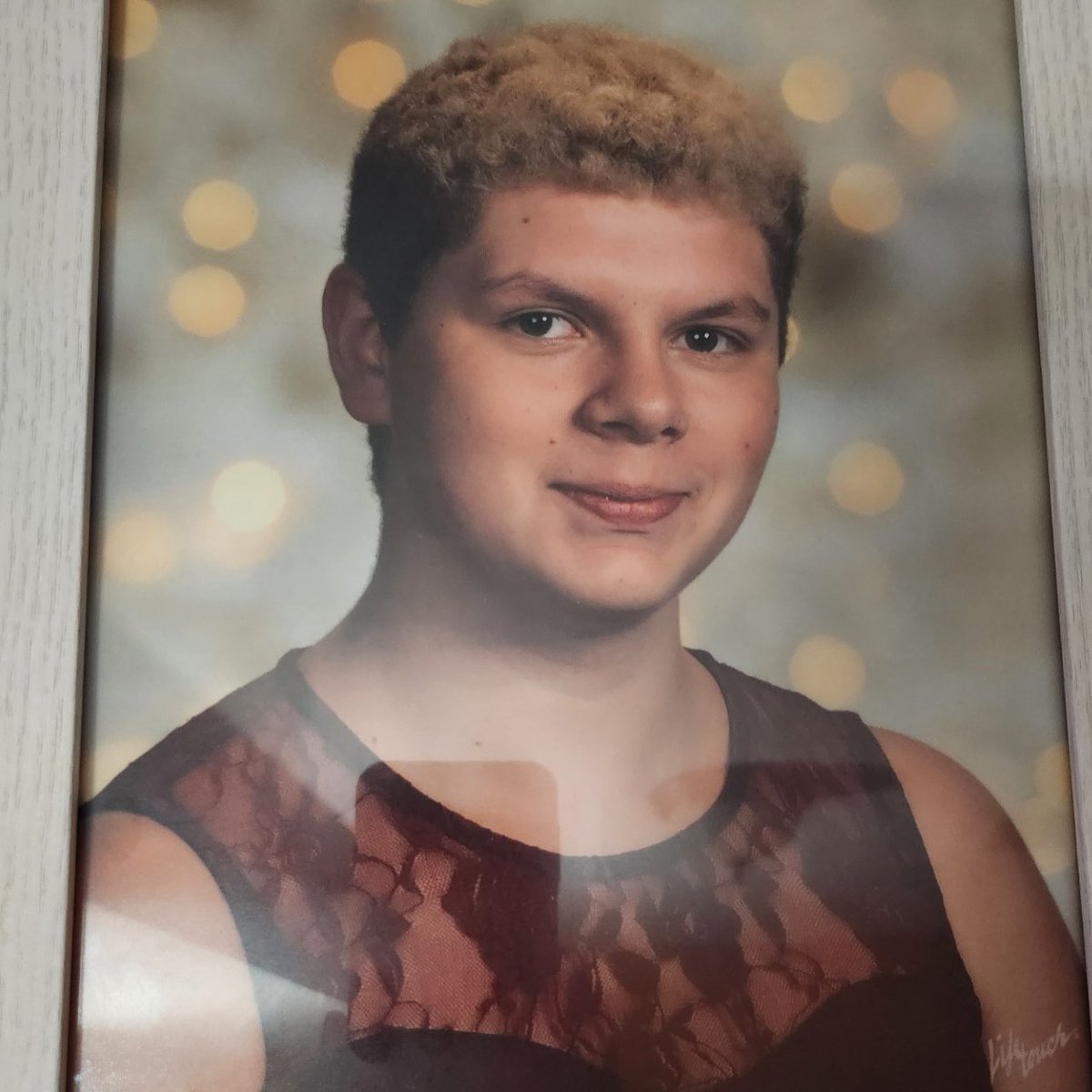 SGFPolice's tweet image. ENDANGERED MISSING: Reilly "Bella" Williams, 17, 5'7" &amp;amp; 190lbs with blonde hair last seen wearing a purple romper &amp;amp; heels.

Williams has the mental capabilities of a 10-12 year old, didn't attend school today and was last seen today at 7:30am near Glenwood/Golden.

Info? Call 911