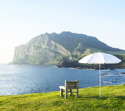 essien10's tweet photo. Seongsan Ilchulbong (Jeju Island) - Korea
Korea to see if this place is as romantic or poetic as in the movies. Jeju Island is famous as the most prominent tourist destination in Korea. This place, like Bali island, contains many famous places such as Seongsan Ilchulbong, the rising sun peak.