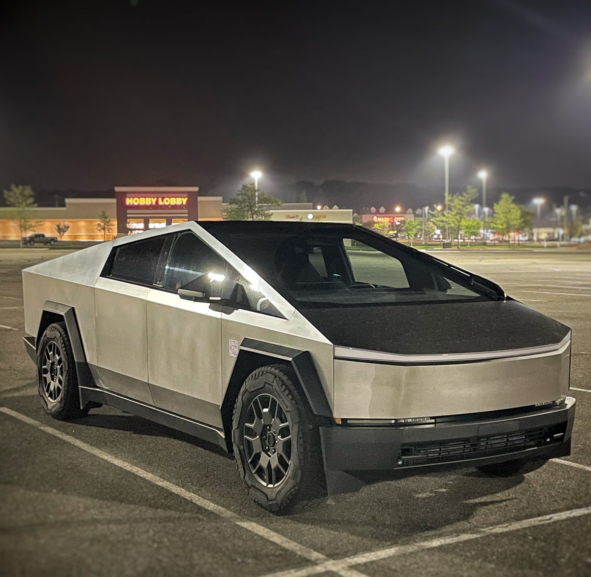 I got to ride in the Tesla Cybertruck!! What a gorgeous beast, so many cool details! A huge Thank You to @BigImpactHumans for taking me along for a ride. A night to remember! @elonmusk and @tesla you've outdone yourselves with this magnificent creation. It's like a lovechild