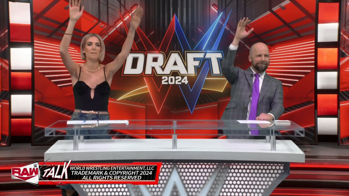 There was no Draft Picks on RAW Talk (like last year). Thanks lol
#RAWTalk #WWEDraft