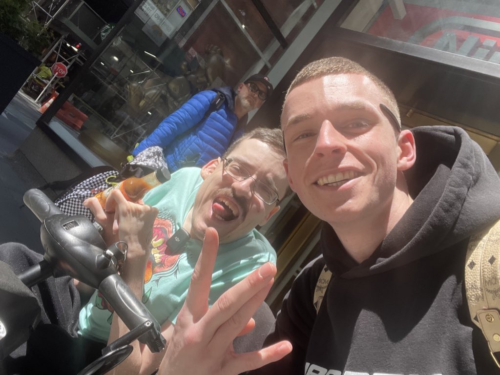 @rickyberwick thanks for the pic 🫶🫶