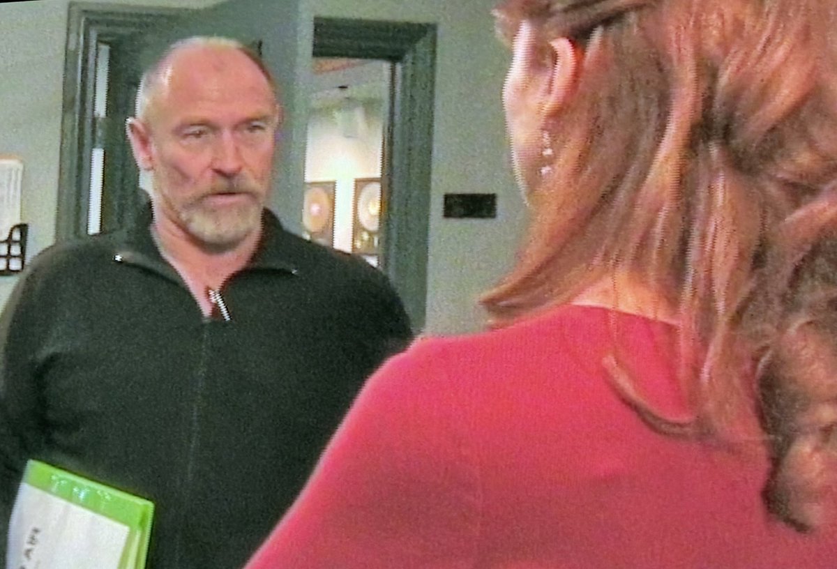 Corbin Bernsen directing Patricia Tallman in DEAD AIR, his “TALK RADIO meets 28 DAYS LATER” picture.