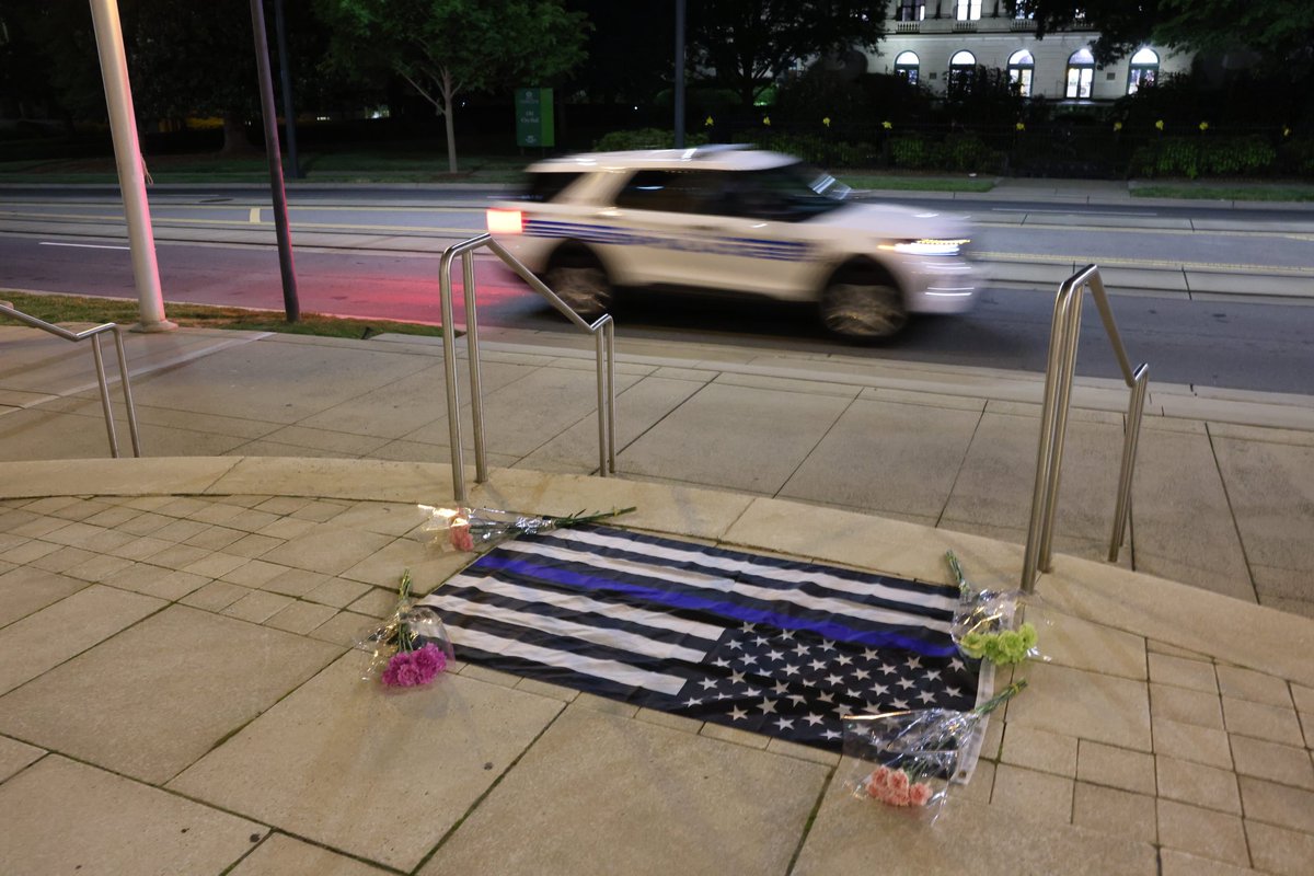 Memorial at CMPD headquarters. <a href="/theobserver/">The Charlotte Observer</a>
