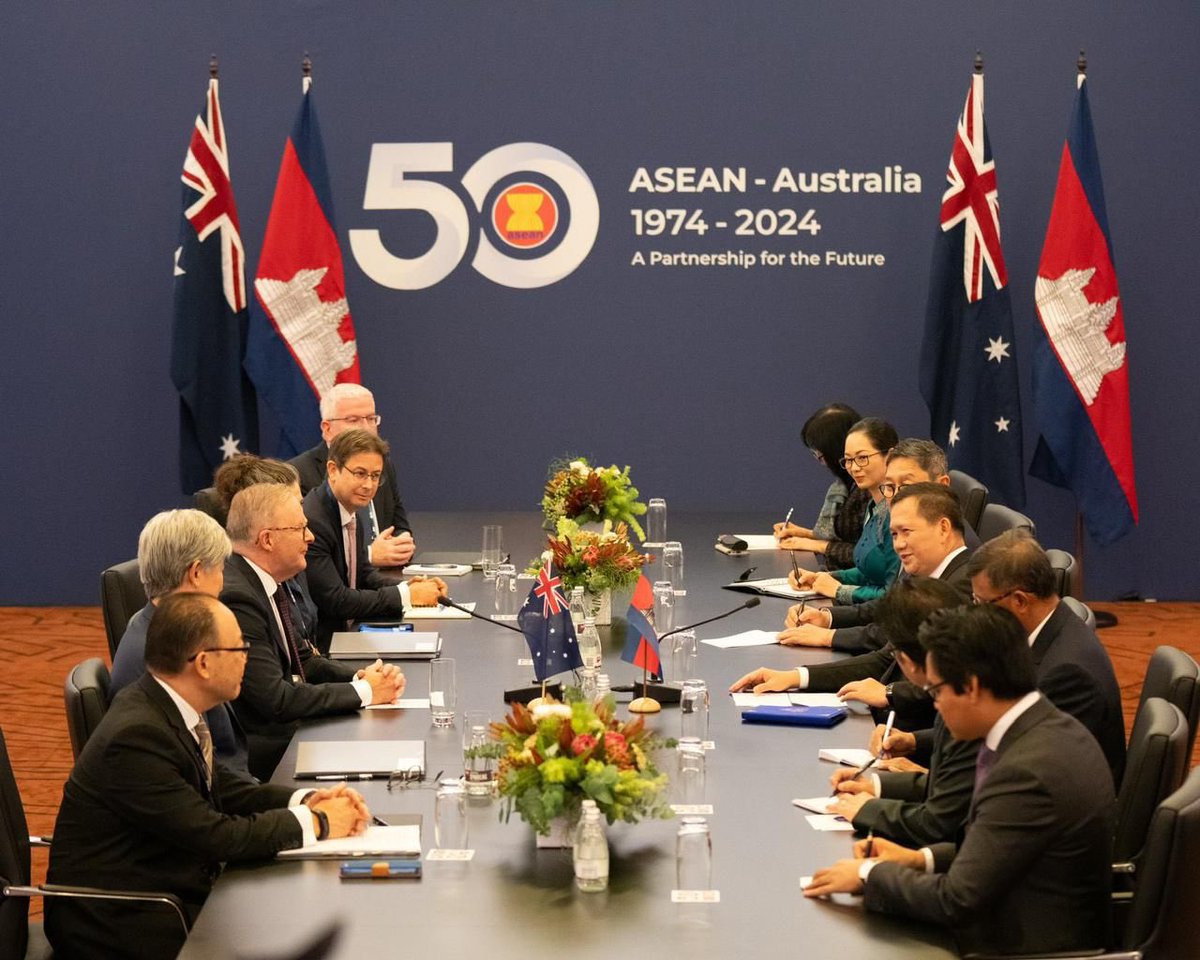 Congratulations to 🇰🇭 today on the 25th anniversary of its membership of @ASEAN! In 1999, it became the newest and 10th member. As 🇦🇺 marks our own 50th anniversary of dialogue partnership with ASEAN this year, we continue to engage deeply with 🇰🇭 on issues affecting the region.