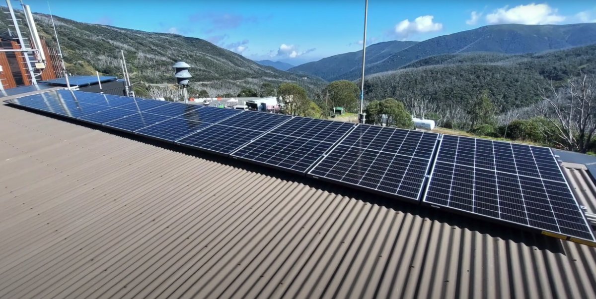 Rooftop solar install gets Victorian country fire stations emergency ready: Fifteen fire stations in Victoria’s northeast have been fitted with a combined 108 kW of rooftop solar in a move designed to improve energy… dlvr.it/T6BtWb #renewables #australia #technology