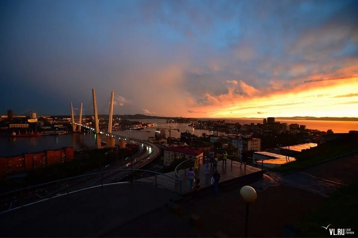 Доброе утро, земляне! Рассвет во Владивостоке . • ° #Восход #природа #красота #Владивосток #Россия #РуПол