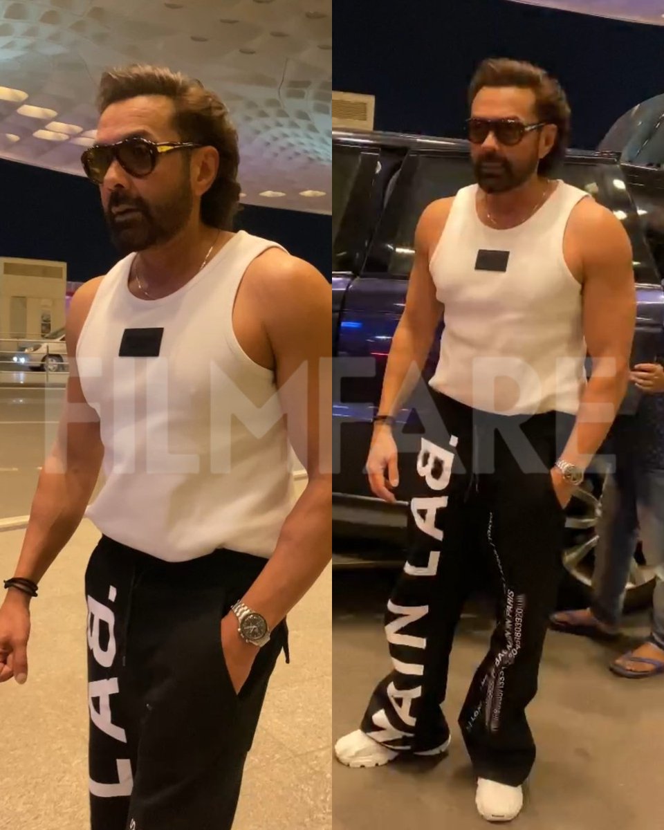 The handsome #BobbyDeol gets clicked at the airport.✈️❤️