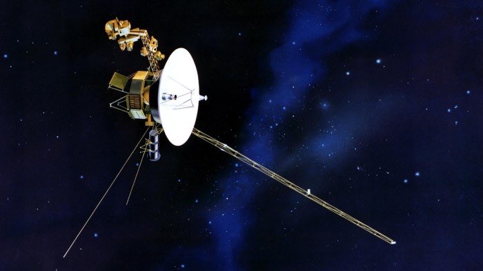 Dopo mesi di difficoltà #Voyager1 ha ripreso a comunicare con la Terra. 

Il 20 aprile, gli scienziati della NASA sono riusciti a far ripartire la sonda dopo aver caricato un nuovo software di volo. Ora sperano di ricevere nuovamente segnali dagli strumenti scientifici.

La sonda