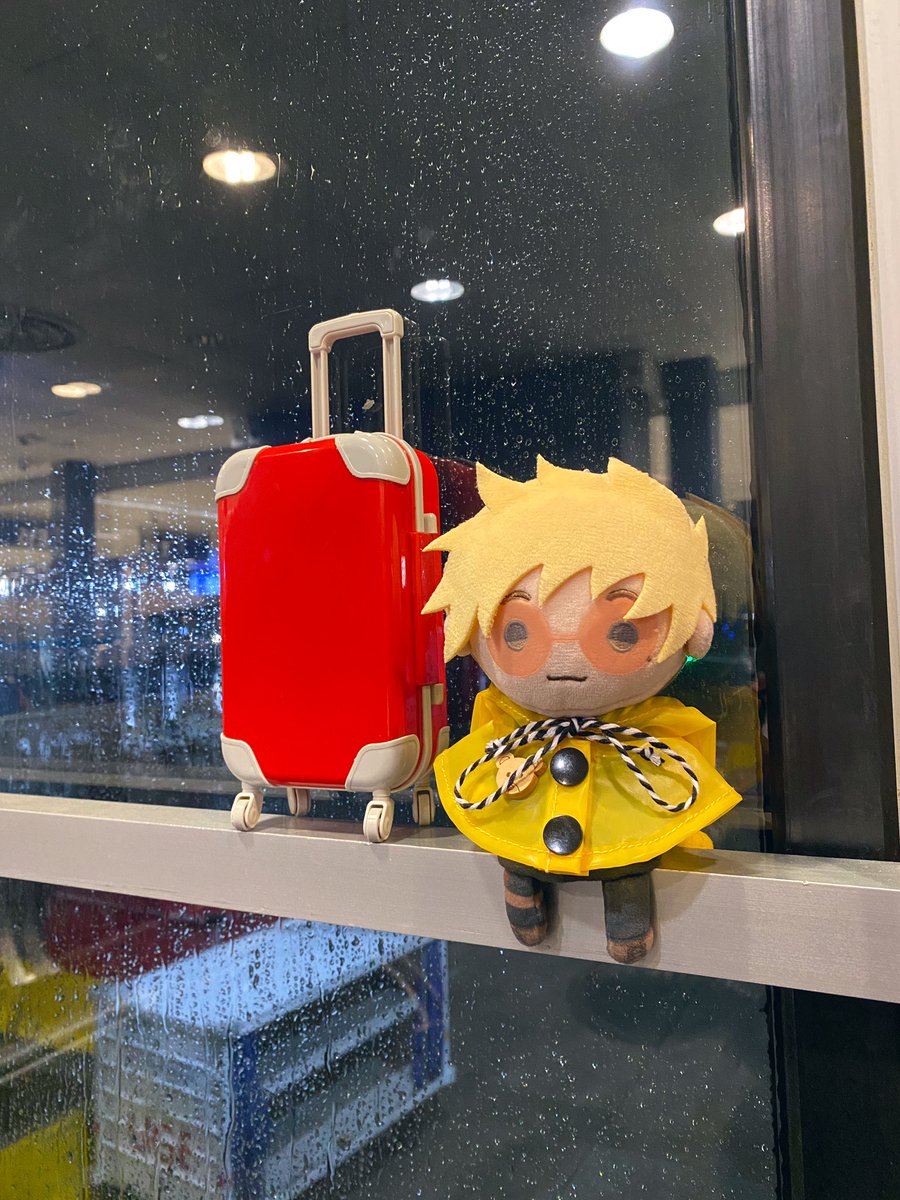 🌧️☔️ It was very rainy at the airport!  ☔️🌧️