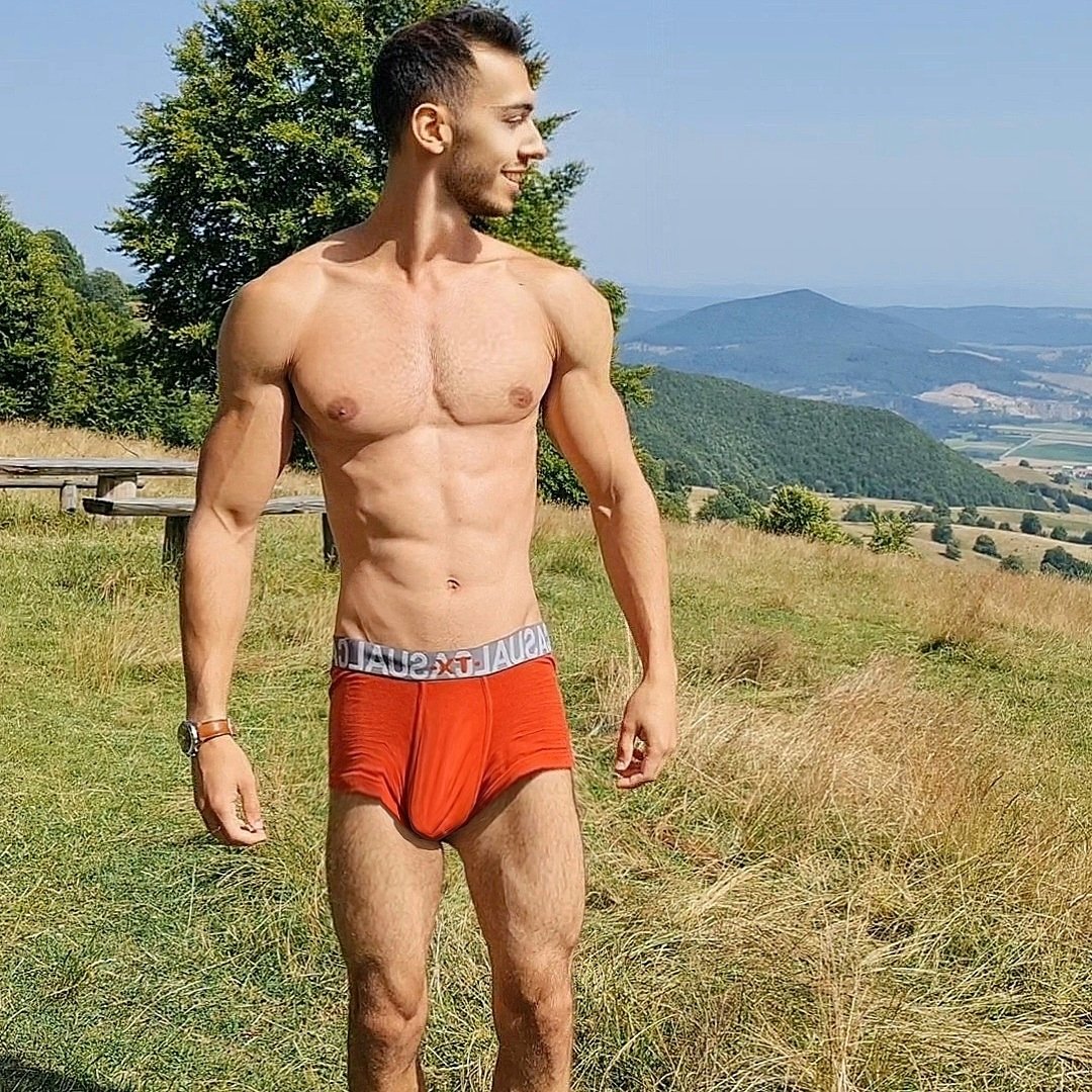 fitmandan2's tweet photo. Nice view, right? 👀 https://t.co/MKg8pyNGAl
