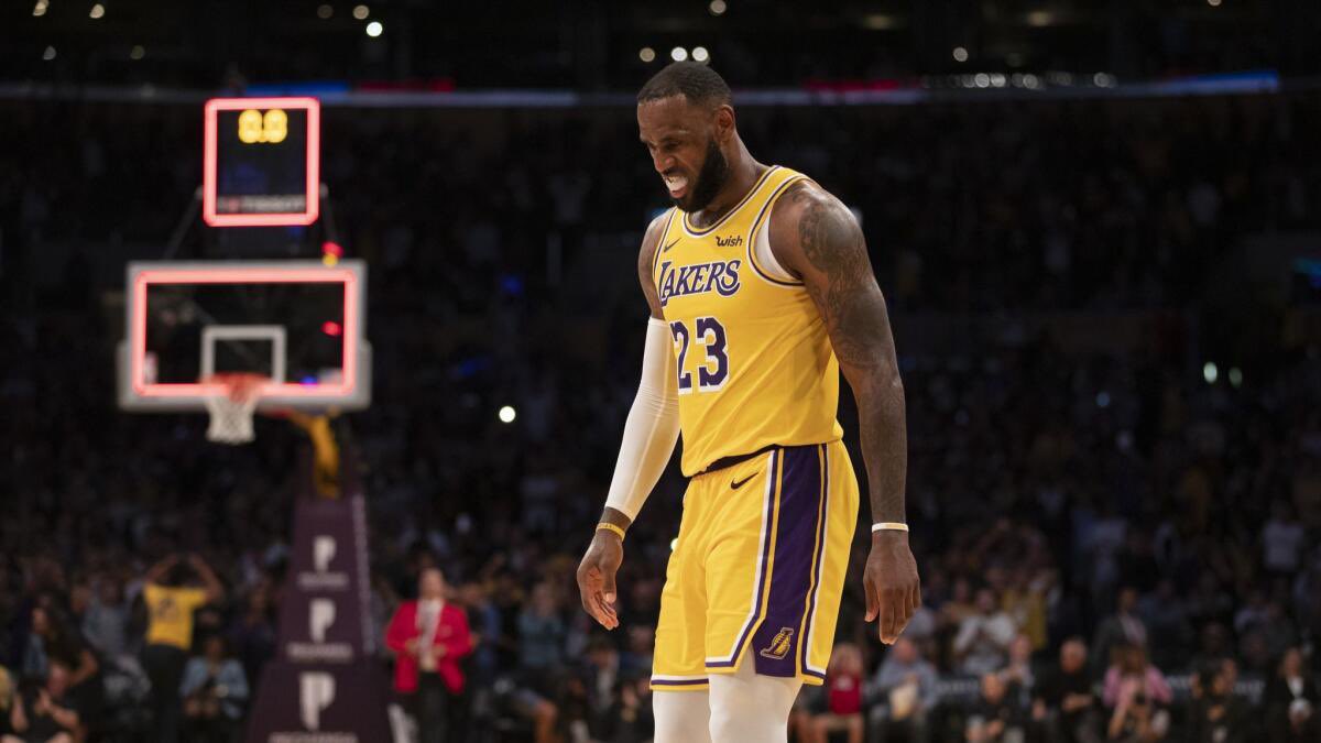 DrGuru_'s tweet image. How would you rate the Lakers’ LeBron era?

2019 - missed playoffs 
2020 - championship 
2021 - eliminated in 1st round
2022 - missed playoffs
2023 - swept in WCF
2024 - eliminated in 1st round
