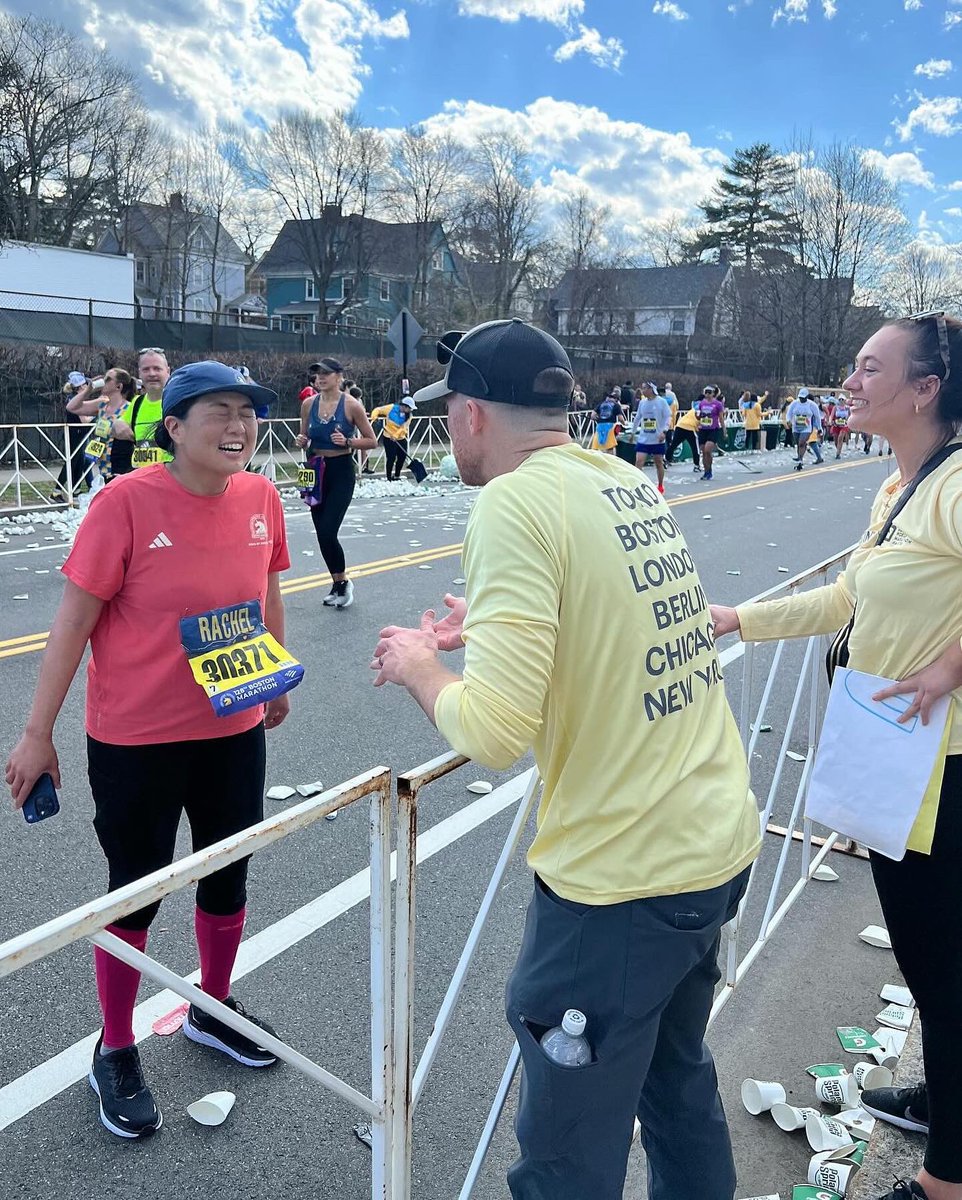 This wasn’t how the story was supposed to go! Two weeks ago today, I pinned on a bib and set out to run the @bostonmarathon. Realistically, I wouldn’t finish within the sanctioned six-hour limit.