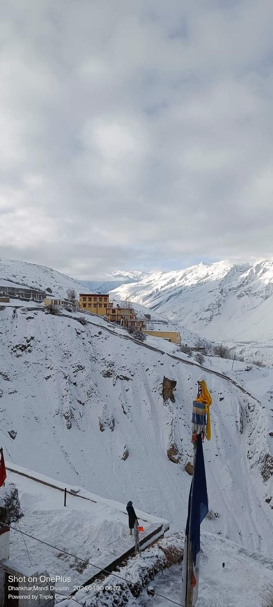 Morning visuals from Dhankhar (Spiti) 🏔️

Pics from Anil Ji