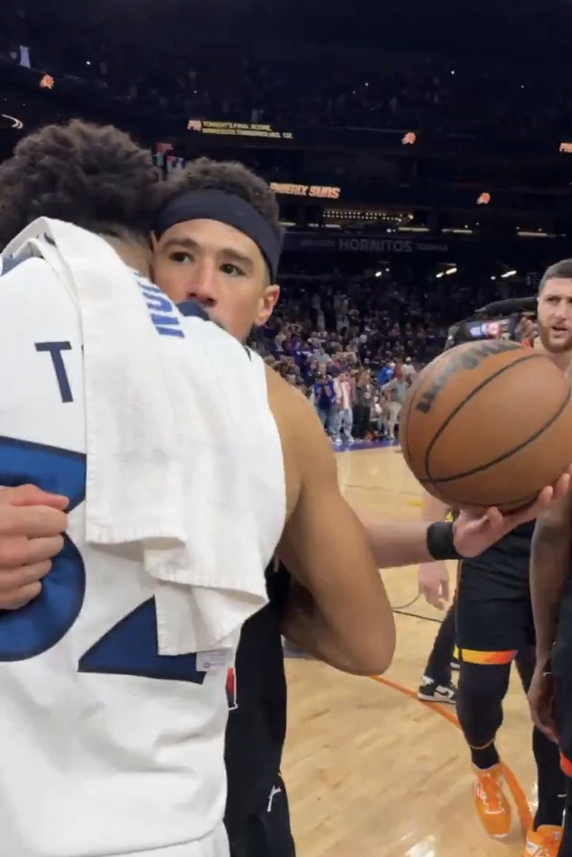 I just realized that Book ran in after the buzzer to take the game ball after scoring 49 pts in an elimination game loss.

This was after he tried to sneak 50 with the game out of reach, but Ant swatted his shit.

Dude is soooooooooo corny 😂😂😂