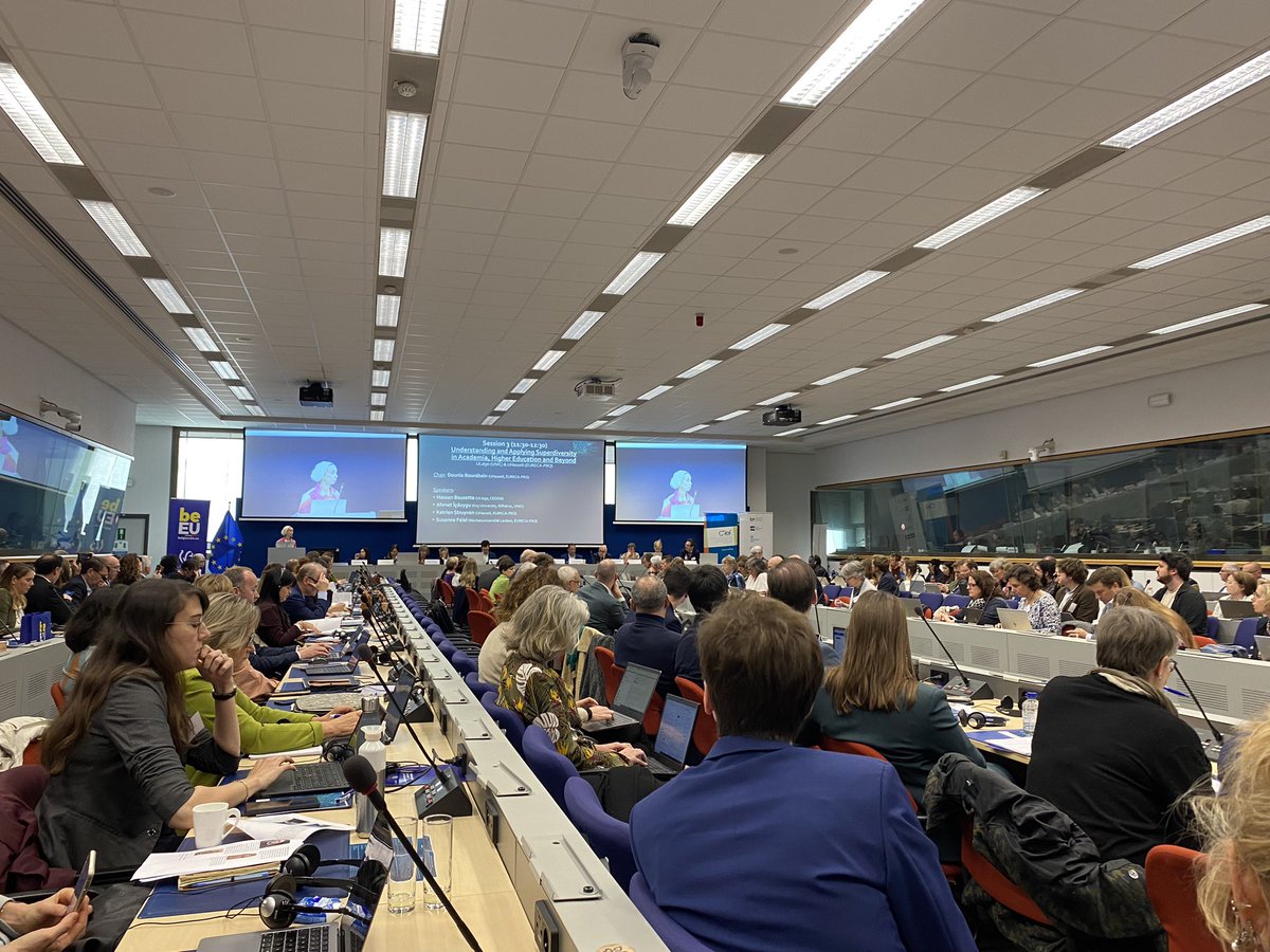 🤩Happy to be at the conference on #EuropeanUniversities as drivers of change organised under the @EU2024BE 🇪🇺

👉 Interesting exchange on #EUI fostering #multilingualism, #mobility, #superdiversity, #pedagogicalinnovation & #globalpartnerships 🤝