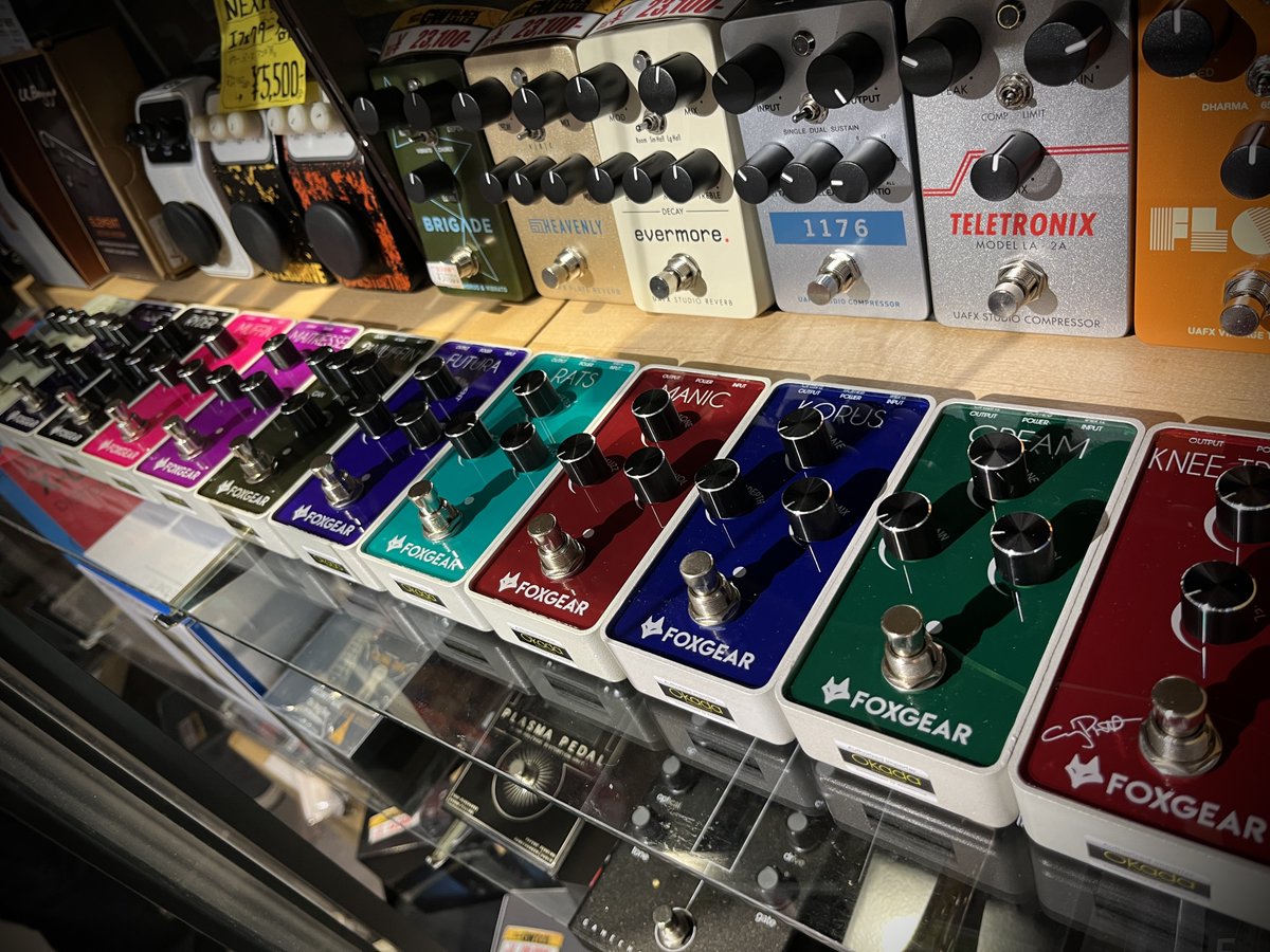 shibuyakey's tweet photo. FOXGEAR 各種エフェクターが "なんと"数量限定超特価にて
入荷!!🔥🔥🔥
詳しくは下記からどうぞ!!!
FOXGEAR各種
🔗https://t.co/bzLP5PgASB
#foxgear https://t.co/Ue7nIdKQ59