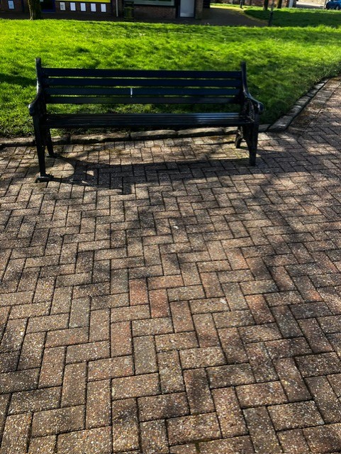 Spring clean for New Cumnock! The Civic Pride Team blasted away grime & weeded overgrown areas. Big difference! #NewCumnock #CivicPride #Community