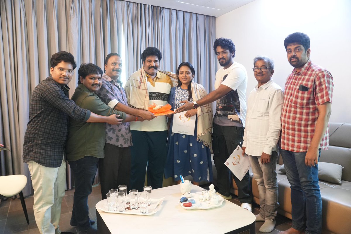 #TFDA members invited distinguished guests from the industry, Yuvasamrat @chay_akkineni, #RNarayanaMurthy, @iamaadisaikumar & @ItsSumaKanakala's family for the “Directors’ Day” Event on May 4th at LB Stadium ✨ #NagaChaitanya #Tollywood