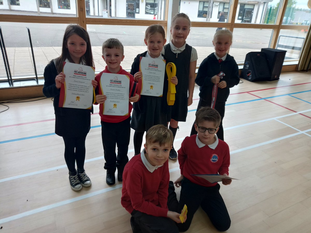 It was great to celebrate success and achievement at huddle today for children who are successful is gymnastics, football and martial arts. You have worked towards your goals and taken on a challenge. We are very proud of you. Well done!🏆
#successfullearners #widerachievement