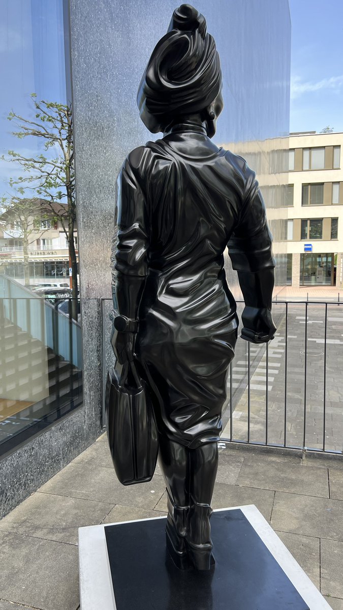hansbaertsch's tweet photo. Teil 2 des Rundgangs durch Vaduz (#BadRagartz) https://t.co/vhdyjrKUP0