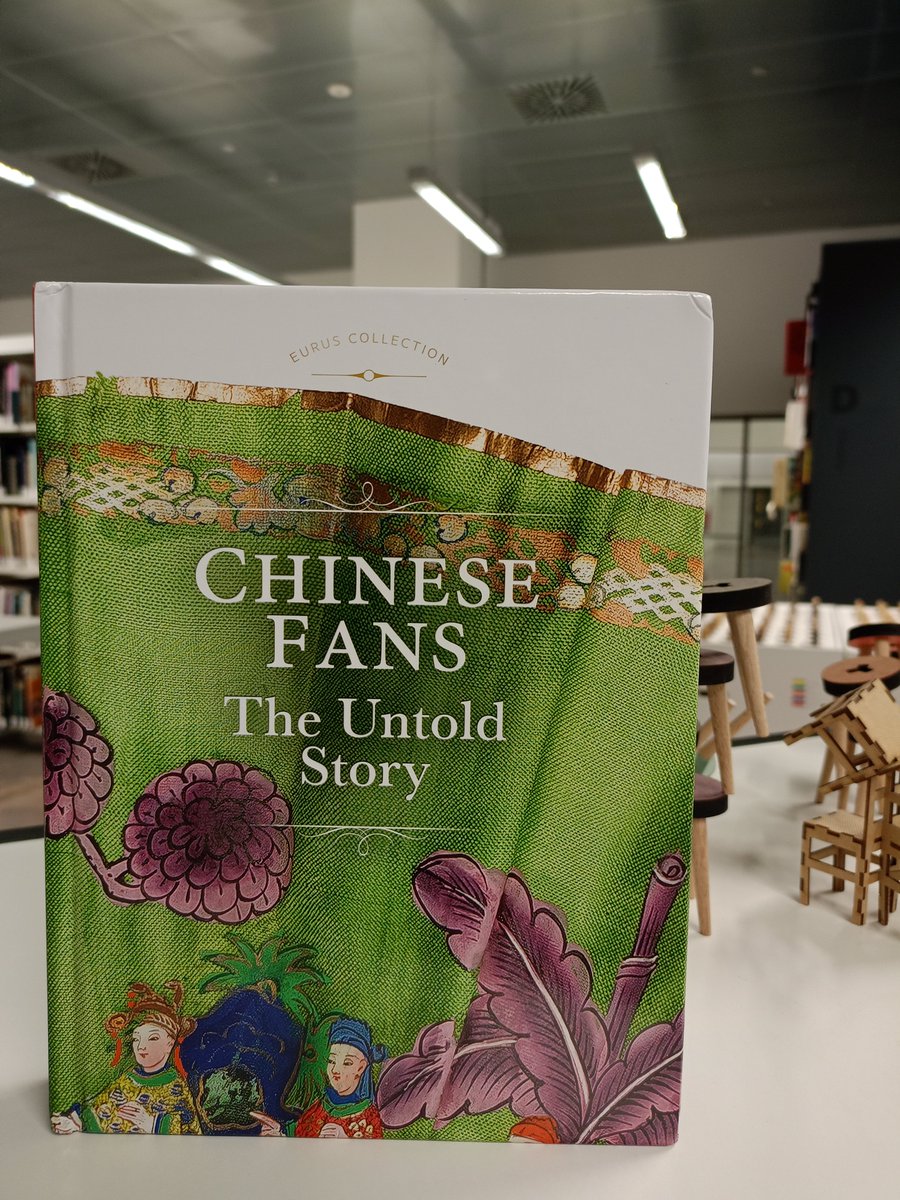 🎁Hem rebut des de @Scalapublishers #Londres: 

📗'Chinese #Fans. The Untold Story' (2023), un recorregut per la història dels #ventalls xinesos.

Thank you!😍

#llibresdedisseny #librosdediseño #designbooks #abanicos #moda #fashion #accessoris #artsdecoratives #art #artesania