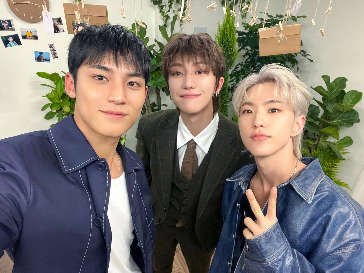 _haofolder_'s tweet photo. Just curious but what would you call this line?? 👀 https://t.co/cqInMUtI7u