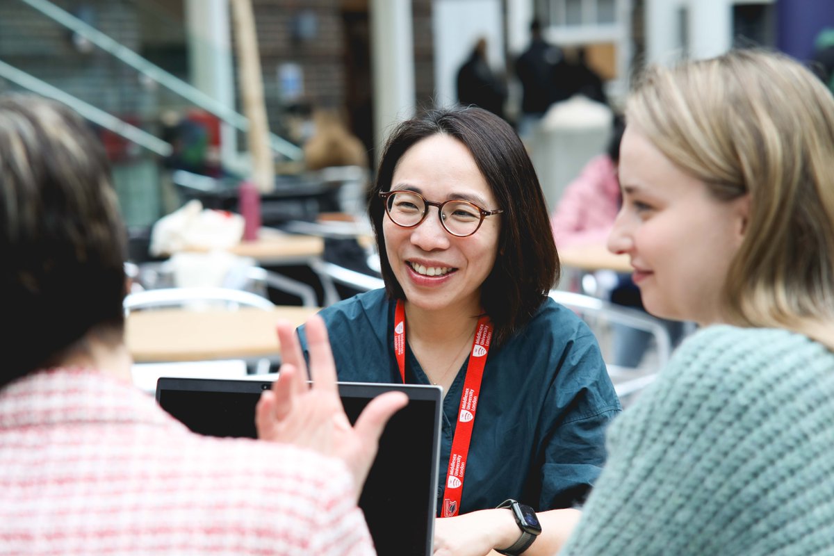 Our Knowledge into Action Programme continues this Thursday 2 May from 3.30pm - 5.30pm 🙌 The session will involve discussions with academics about Knowledge Exchange and how it can make real global change 🌍 Learn more and sign up 👉 bit.ly/3wZadpF