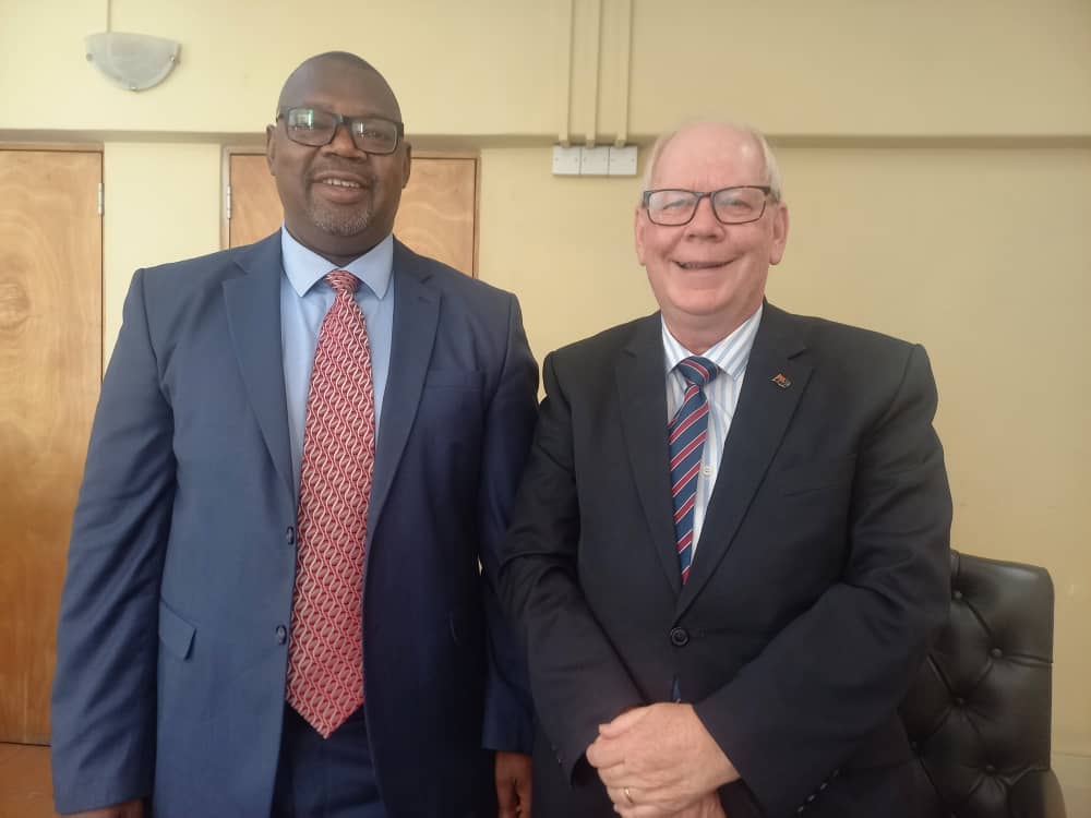LSZ Executive Secretary Mr Edward Mapara met with former Australian envoy to Zim, Professor Matthew Neuhaus in Harare. They discussed inter alia efforts by the LSZ to return to the Commonwealth Lawyers Association. Prof Neuhaus also met senior members of the legal profession
