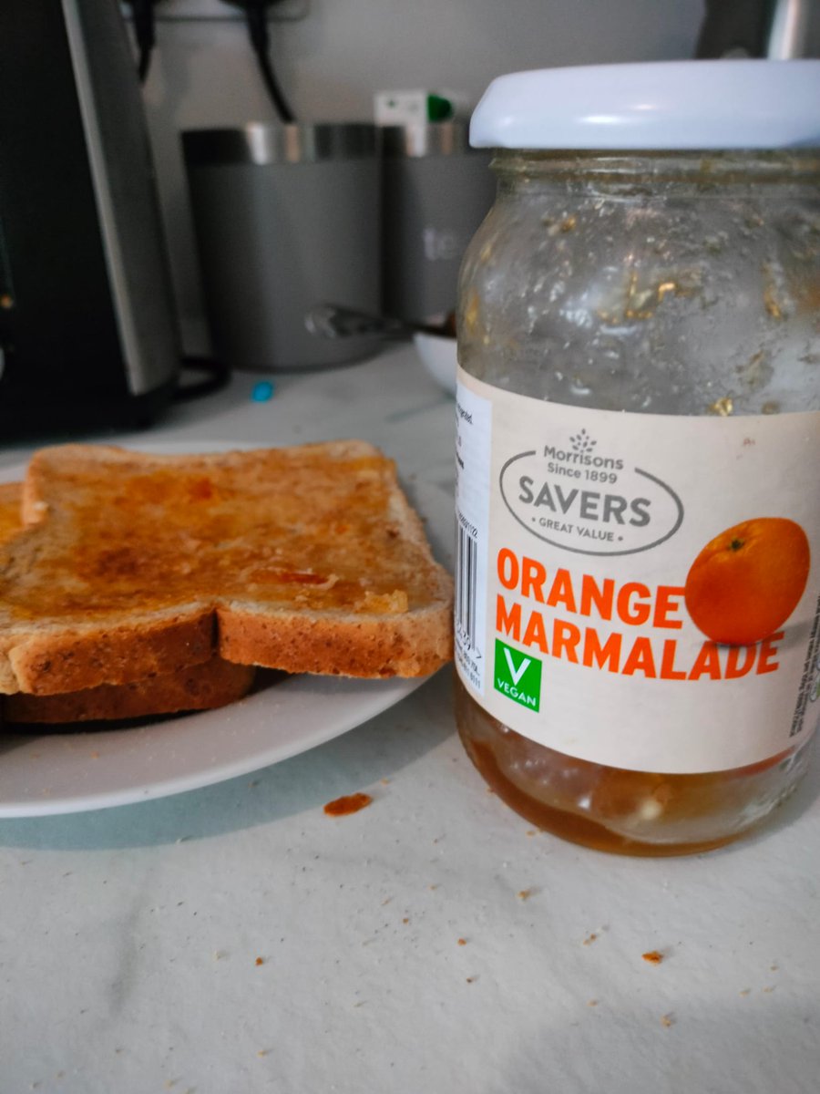 Who would've thought we'd be talking about marmalade in a #yoga class? Building confidence in speaking and sharing opinions respectfully as well as teaching #HealthyEating is a part of every lesson. #childrensyoga #yogainschools #thewholechild