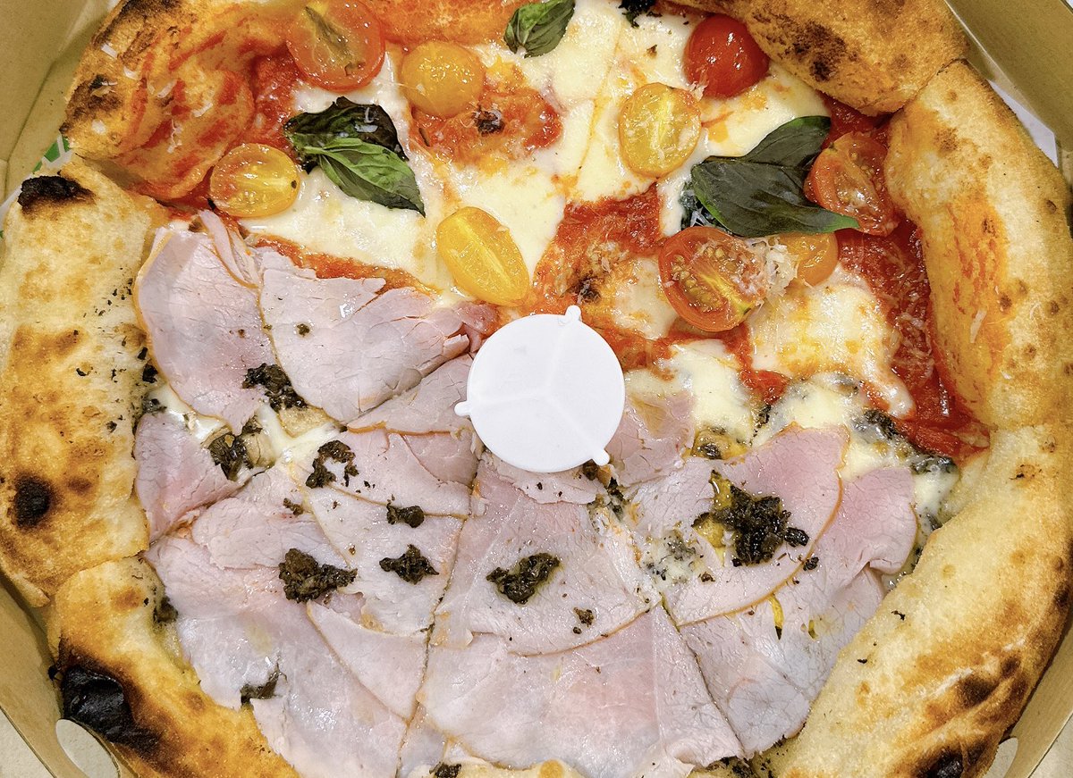 #백현아오늘은 피자를 먹자🍕