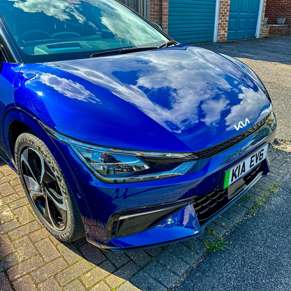 I don't wash it as much as I should, but when I do, it sure is a stunner 🥰
@KiaUK @KiaUKPR #KiaEV6 #ElectricVehicles #BEV #TeamYachtBlue