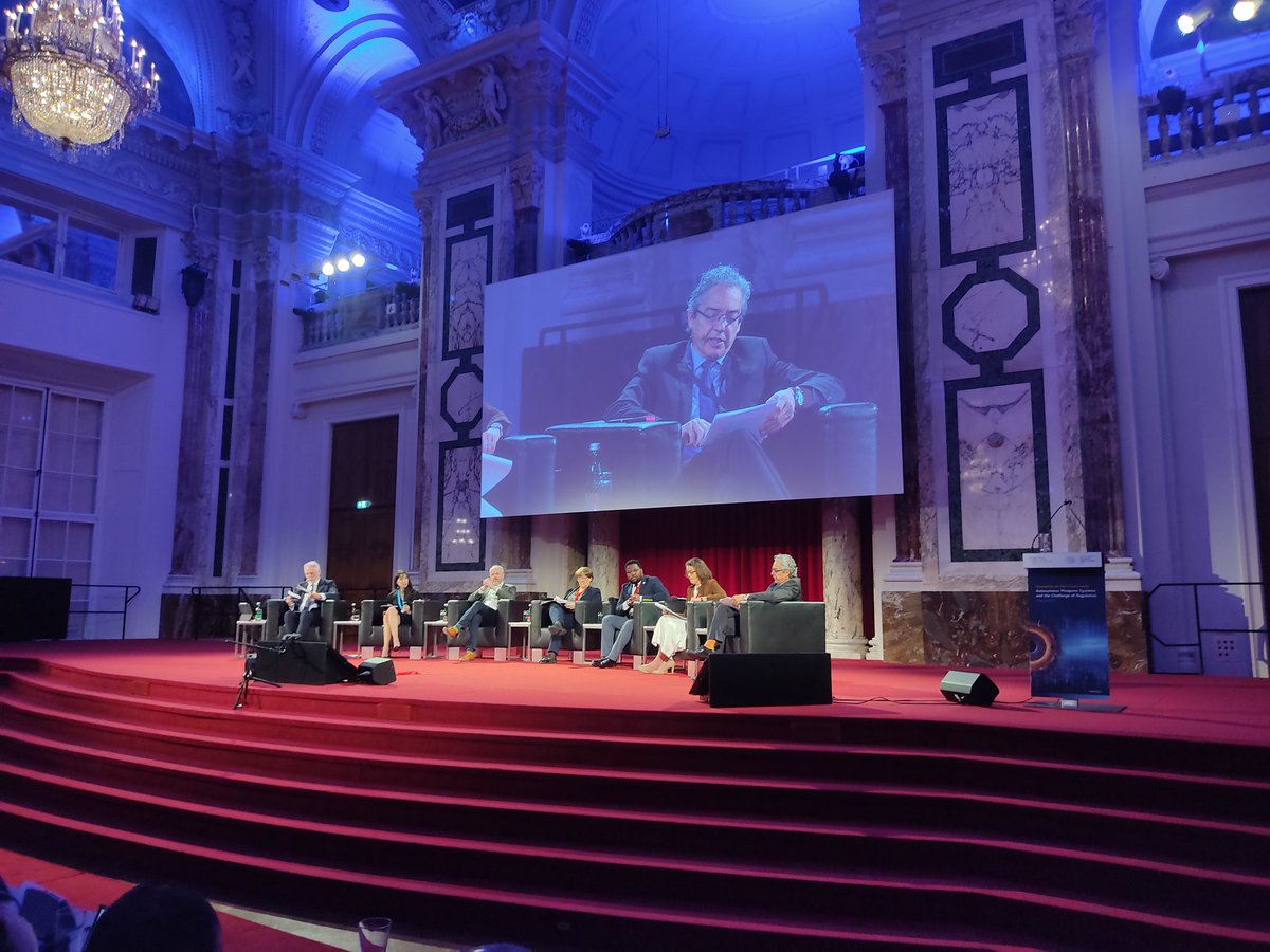 El Embajador Christian Guillermet, representante de 🇨🇷 ante 🇺🇳 en Ginebra, participa como comoderador del panel último panel de #HumanityattheCrossroads. En sus palabras iniciales recordó el trabajo realizado por 🇨🇷 para la adopción del #ComunicadodeBelén #AWS2024Vienna #aws2024