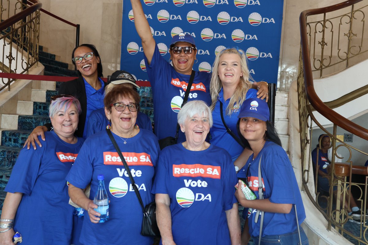 🔴 [LIVE NOW] Watch as DA Leader John Steenhuisen unpacks the DA's plan to rescue SA in Nelson Mandela Bay.

Broadcast links. 🔽

YouTube: youtube.com/watch?v=hCHMQS…

Facebook: fb.watch/rMuwuV5k7-/

#RescueSA