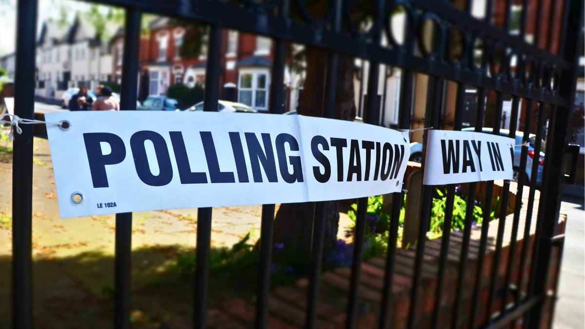 To vote in person this Thursday, you will need to show photo ID or a Voter Authority Certificate. If something has happened to your photo ID - don’t panic! ‼️ ➡️ Application forms to apply for an emergency proxy are available here: 🔗bit.ly/3N9rG4P #WalsallVotes