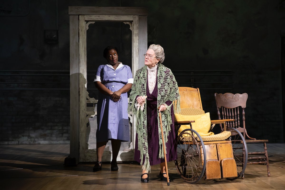 All rise! Aaron Sorkin’s applauded adaptation of Harper Lee’s @mockingbirdbway is coming to Thousand Oaks this summer! americantheatreguild.com/thousandoaks/s…