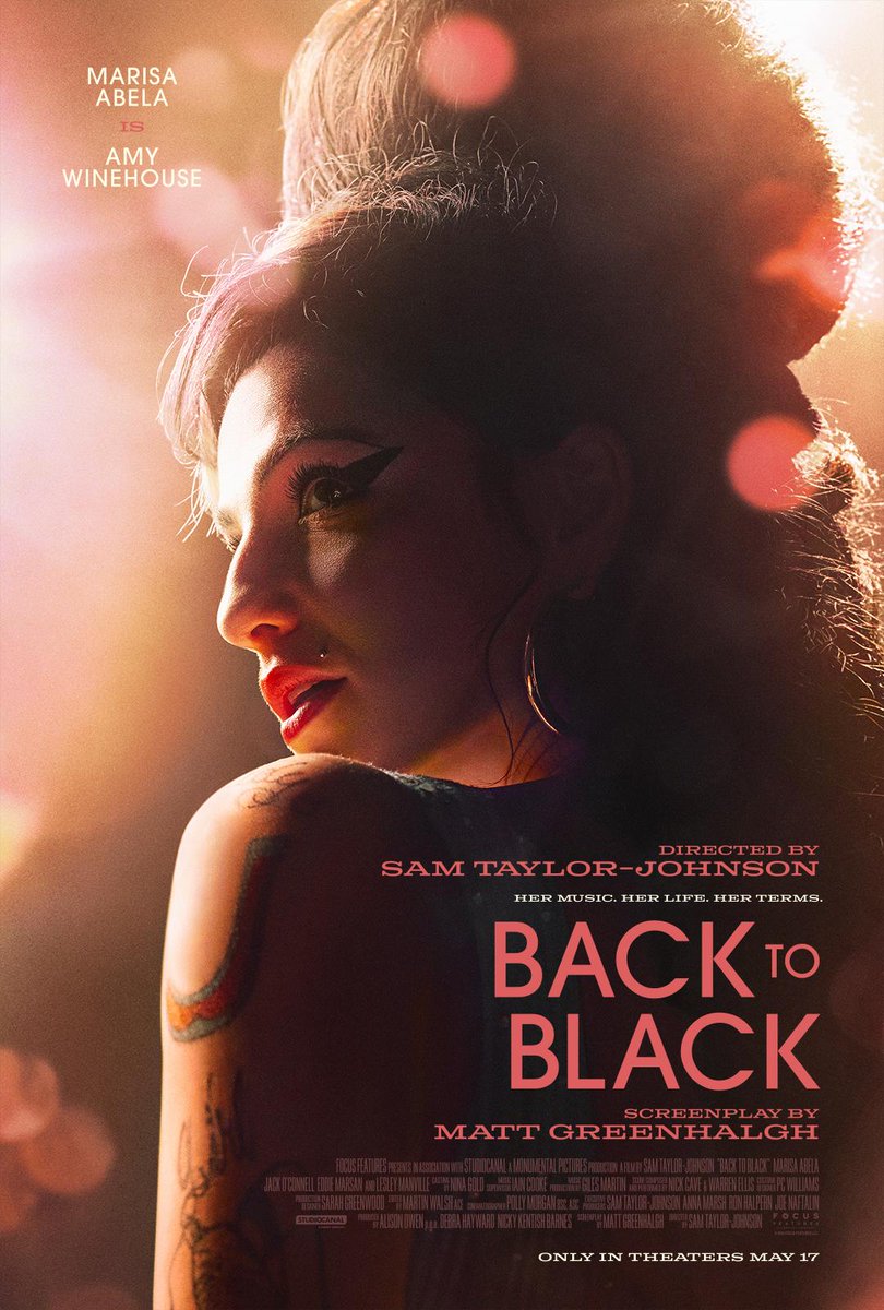 Amy belgeselinde ağlaya ağlaya bir hal olduğumuz Amy Winehouse hikayesi Back to Black filminde karanlık bir romantik drama döndürülmüş. Nasıl bir film çekilmişse Amy'e hiçbir şey hissetmiyorsunuz ve hatta yeteneğini ziyan ettiği için nefret bile edebilirsiniz. Kötü senaryo!