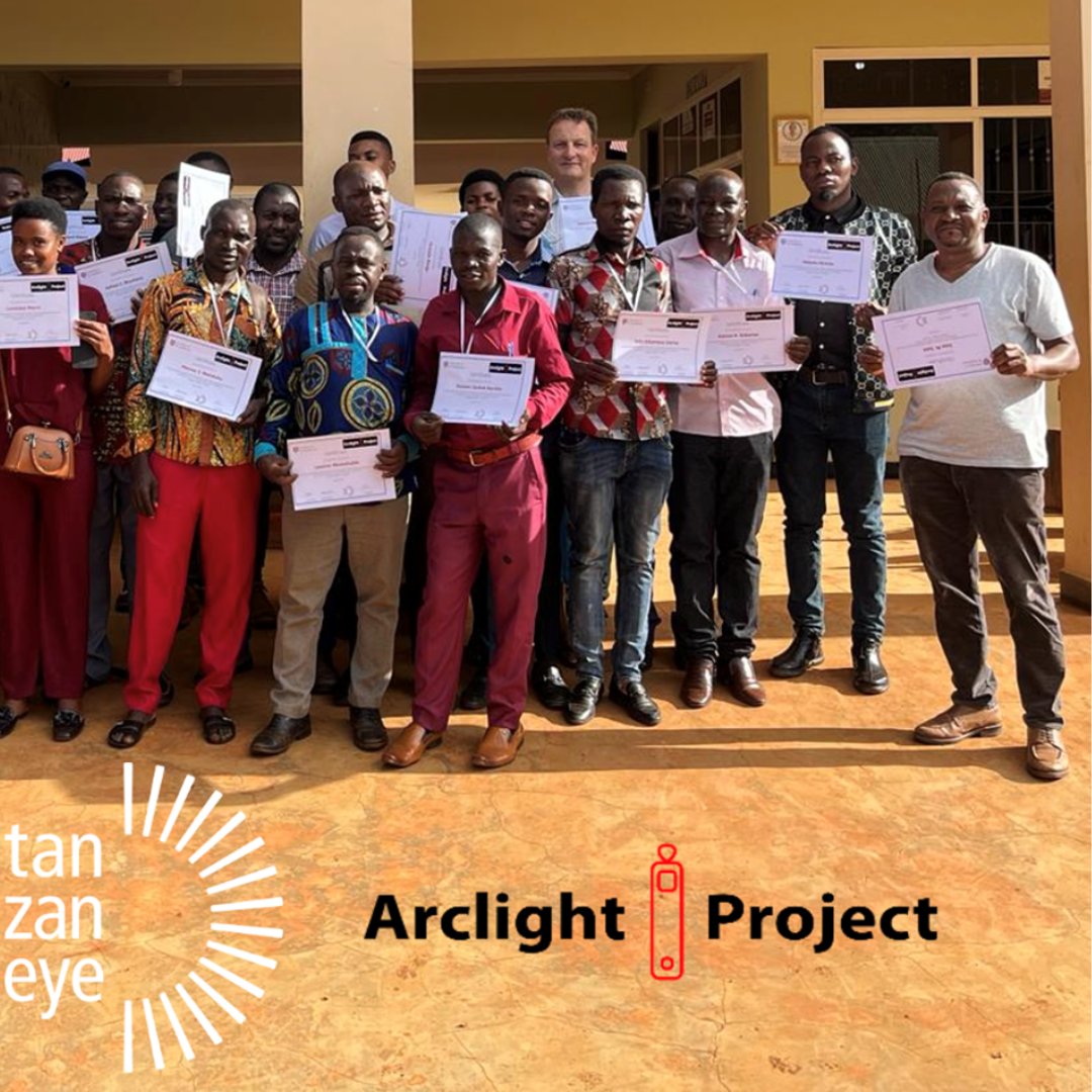 Congratulations to all participants of the Arclight Tanzaneye Primary Eye Care training workshop in Kabanga, Western Tanzania! Your certificates are proof of your dedication to enhancing eye care skills. 

#tanzaneye #arclightproject #eyecare #eyehealth #arclight