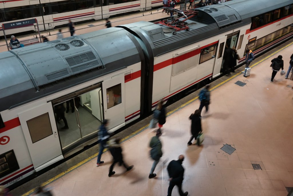 Adjudicamos por 18,6M€ las obras para adaptar las instalaciones de seguridad a la nueva organización de vías, que permitirá ampliar la capacidad y mejorar la circulación en la estación de Atocha. Avanzamos en el Plan de @CercaniasMadrid.