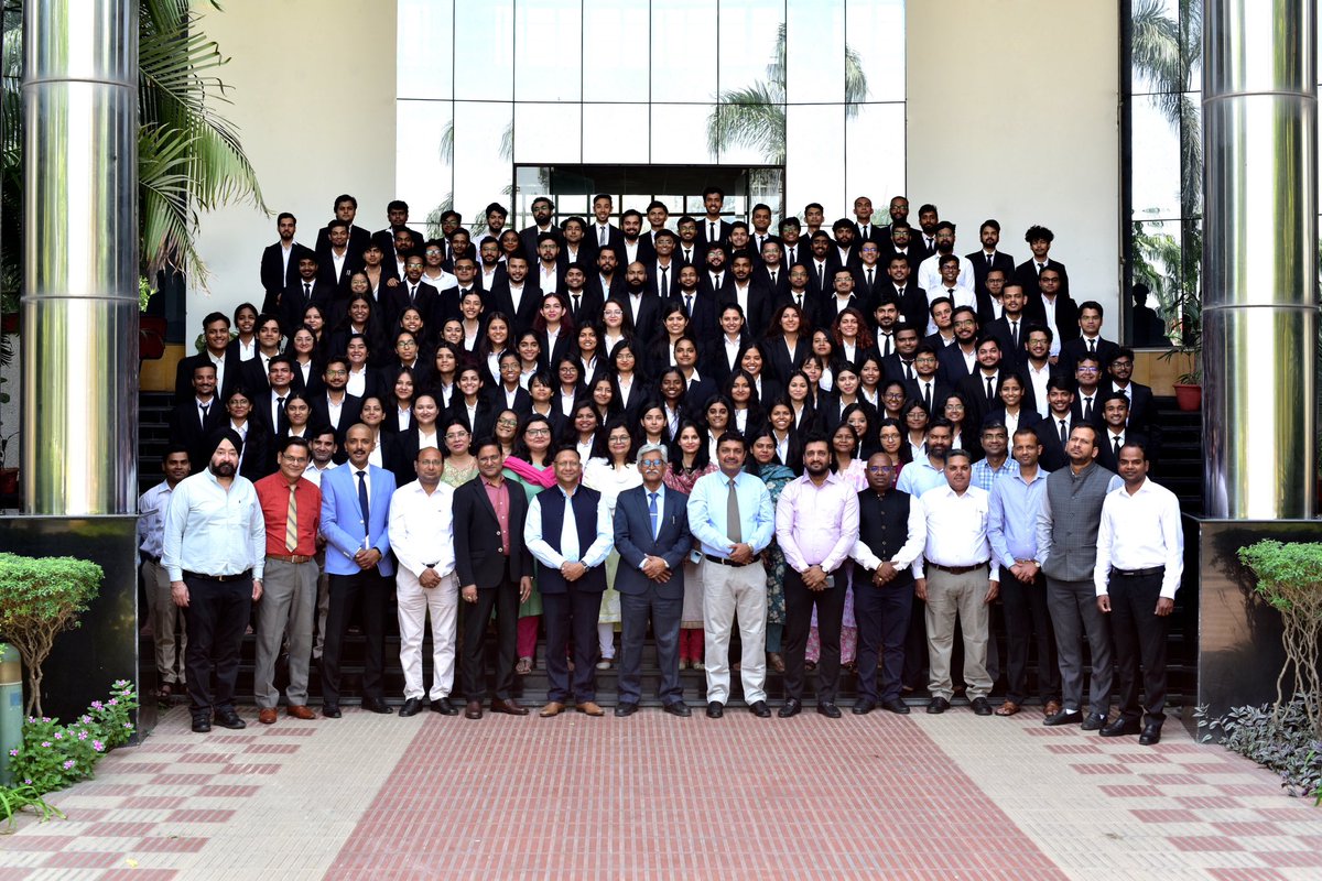 RMLNLUOFFICIAL's tweet photo. Batch 2024!!!! best wishes https://t.co/4OLpSOHDdn