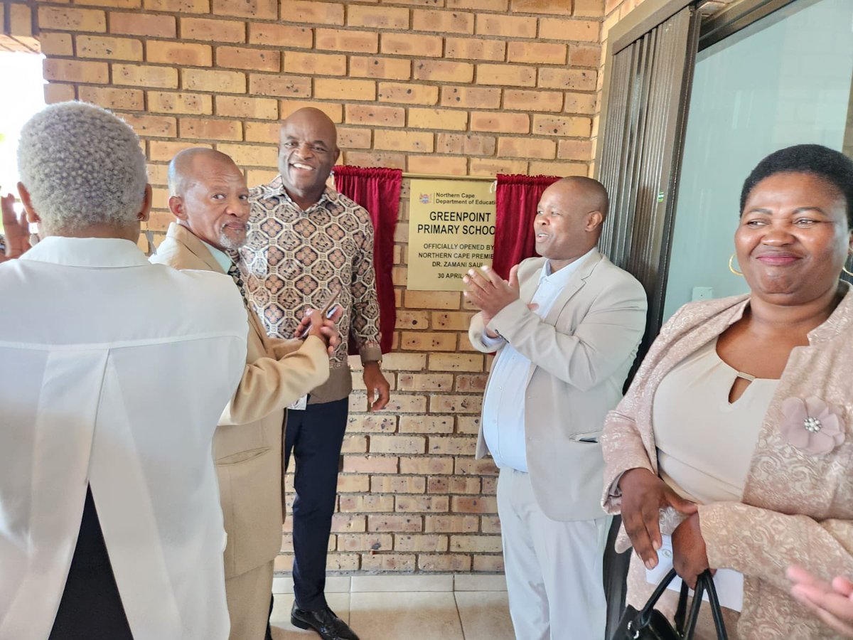 Happening Today The Premier, Dr. Zamani Saul accompanied by MEC Zolile Monakali officially opened the new Greenpoint Primary School in Kimberley today. The construction of this new school forms part of plans to eradicate improper school infrastructure in the Province.