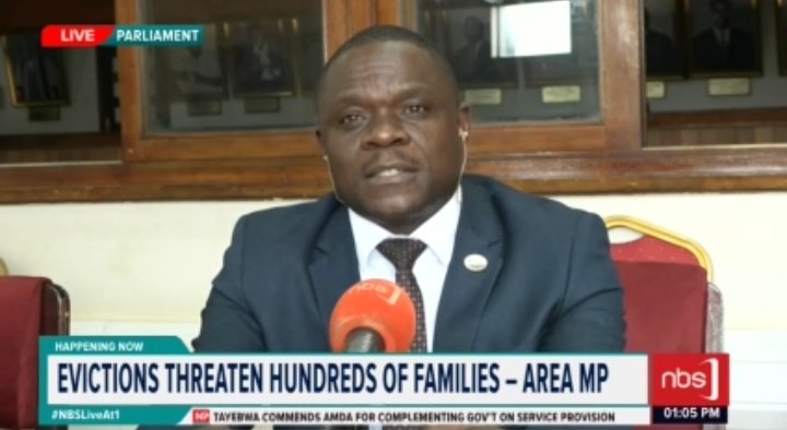 Member of Parliament for Bbaale County, Charles Tebandeke, has expressed concern over the rising number of land evictions in his constituency, which threatens hundreds of families.

@simugabi @mnamayo2 

#NBSLiveAt1 #NBSUpdates