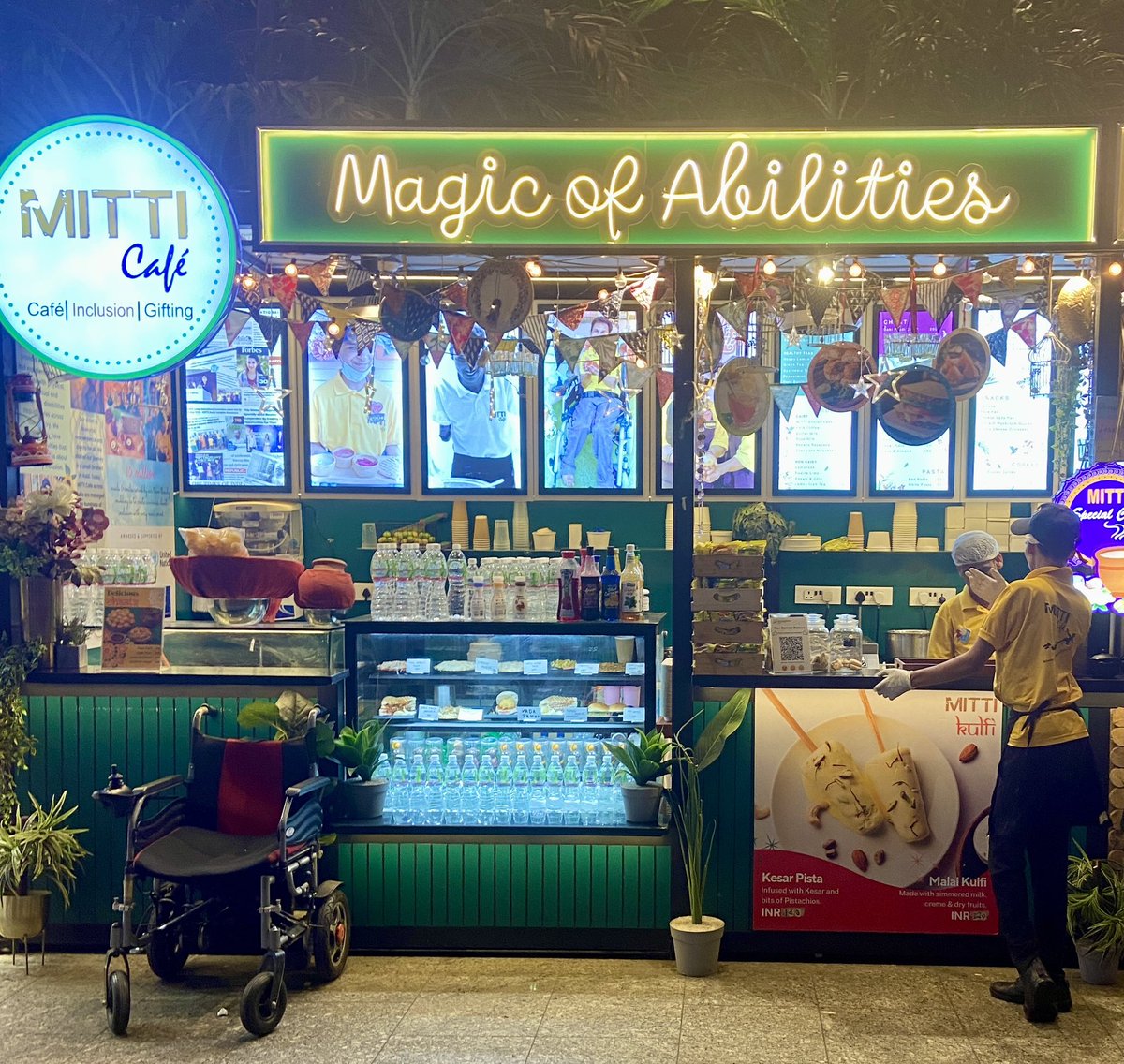 I found a shop at Mumbai airport : Mitti - The Magic of Abilities Here everyone is differently abled. It is amazing to see when differently abled join hands then they can run their own business. I am sure this will inspire many to create more such opportunities.