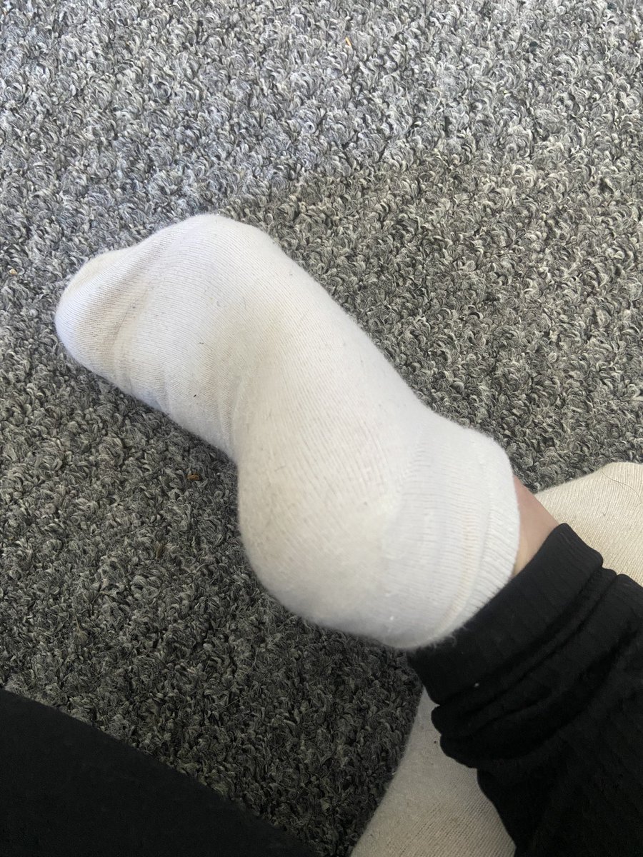 Stinky feet 😍😍😍

#findom #paypig #finsub #humanwallet #findomme #mistress #goddess #humanatm #cashcow #feetworship #feetmale #feetpics #smellyfeet