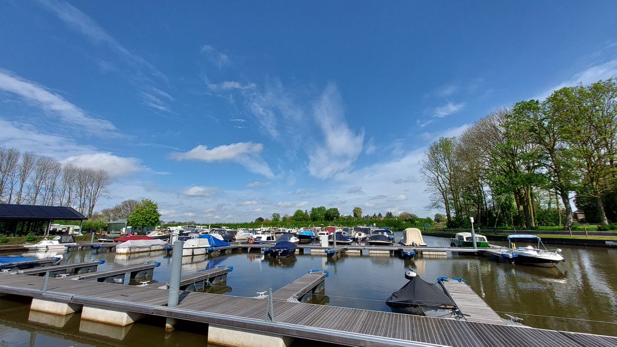 Zon, blauw en wolken in Geldermalsen vanmorgen @helgavanleur @BuienRadarNL @MarcdeJongRTL @onwukaa @weermanrobert @weeronline @nicolienkroon @weermanreinier @mrmiddendorp @jordiweerman @OmroepGLD