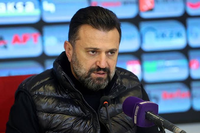 - Galatasaray maçı, şampiyonluğu yakından ilgilendiriyor. Ne söylersiniz? 🎙️ Sivasspor TD Bülent Uygun: 'Sonuçta şampiyonun kim olacağı beni ilgilendirmiyor. Yaşananları herkes zaten fazlasıyla görüyor. Biz sadece çıkacağız, futbol adına ne yapmamız gerekiyorsa en güzel