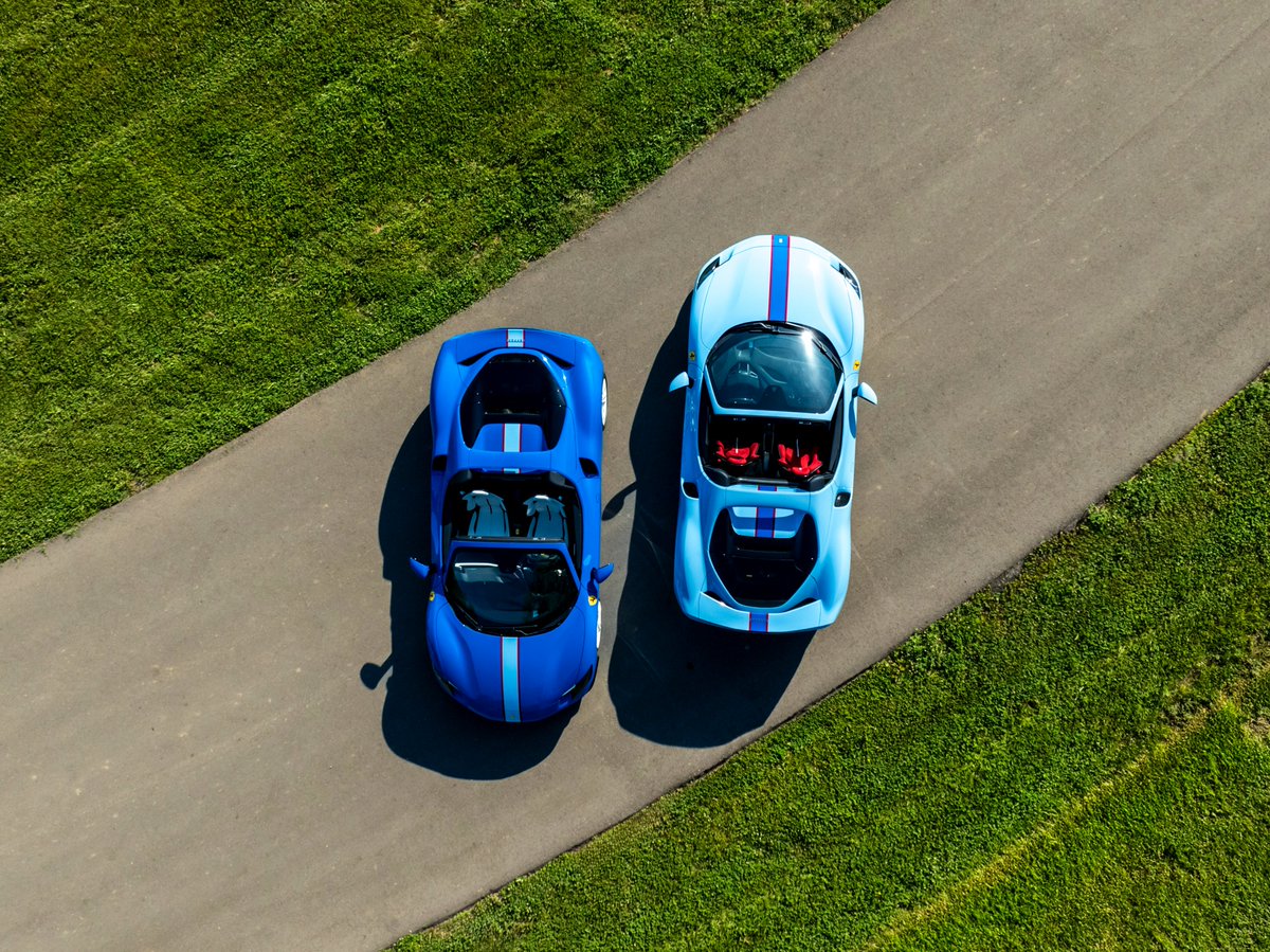 Ready to hit the American roads with two stunning #Ferrari296GTS #AssettoFiorano, decked out in special liveries in historic Azzurro Dino and Azzurro La Plata.

#FerrariCavalcade #AtelierFerrari #FerrariMiami #Ferrari