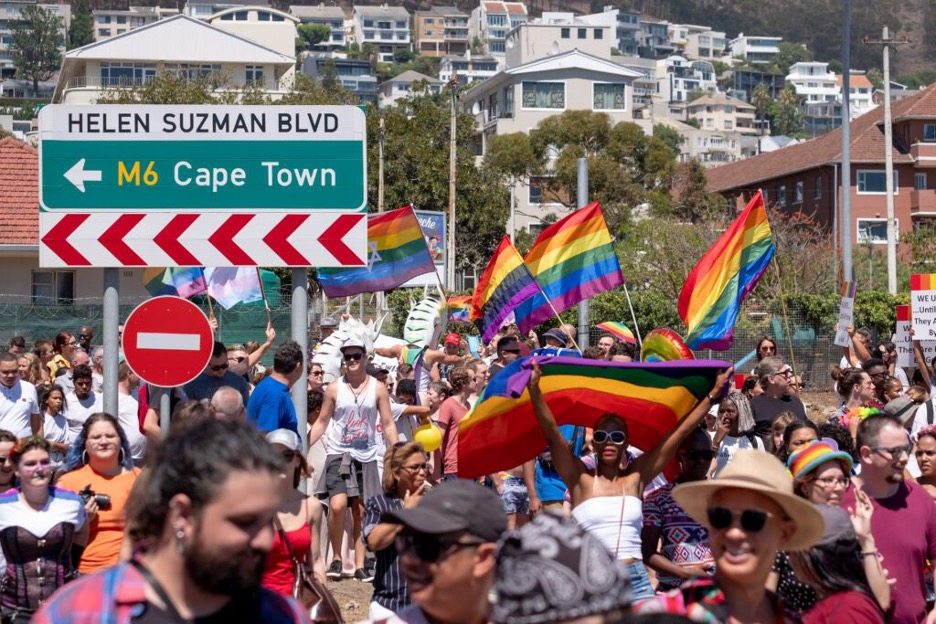 Continuing the forum on 'The End of South African Apartheid Anniversary', Yasmina Martin writes about the connection between the struggles against apartheid and struggles for gay rights. loom.ly/lY8mFFQ