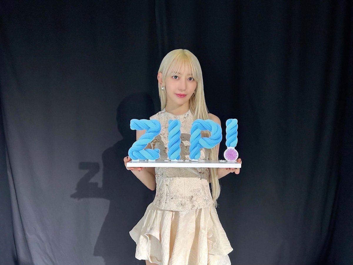 #あしたのZIP! #SHOWBIZコーナー
 
★宮脇咲良　ヘアケアへのこだわり
 
★結成１０周年イヤー突入
SixTONES新曲に込めた思い
さらにME！MEクエスチョンにも挑戦 
 
★関口メンディー
EXILE/GENERATIONS卒業　事務所退社へ

生出演ゲストは西川貴教さん！
お楽しみに✨
 
#ZIP!