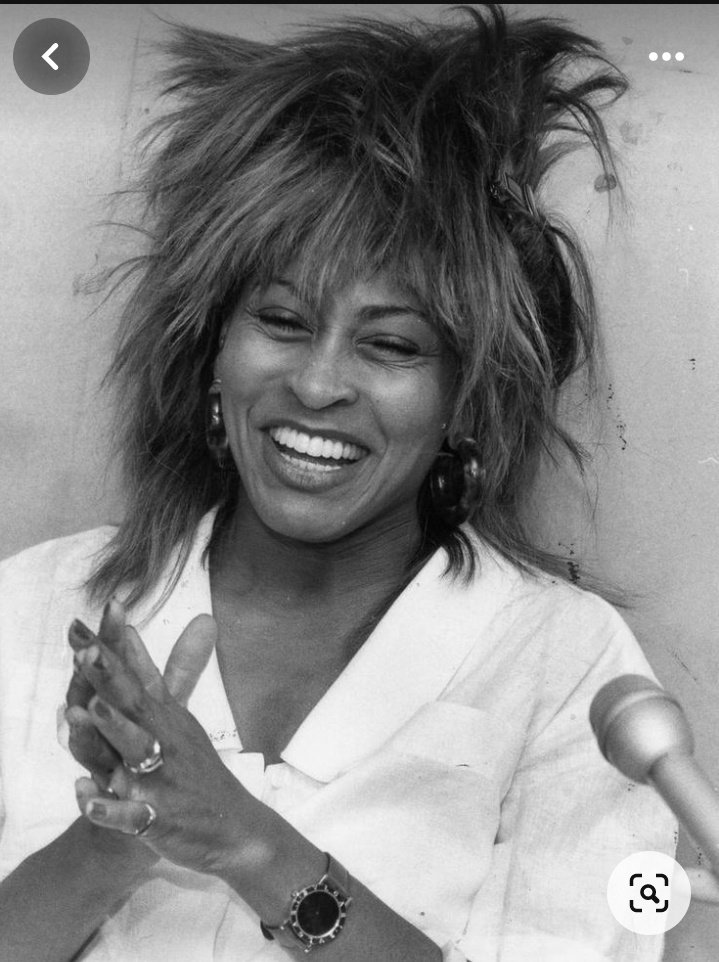 'The most beautiful thing you can wear is a smile ' #smile #joy #TinaTurner #thequeenofrocknroll 🕊🤍