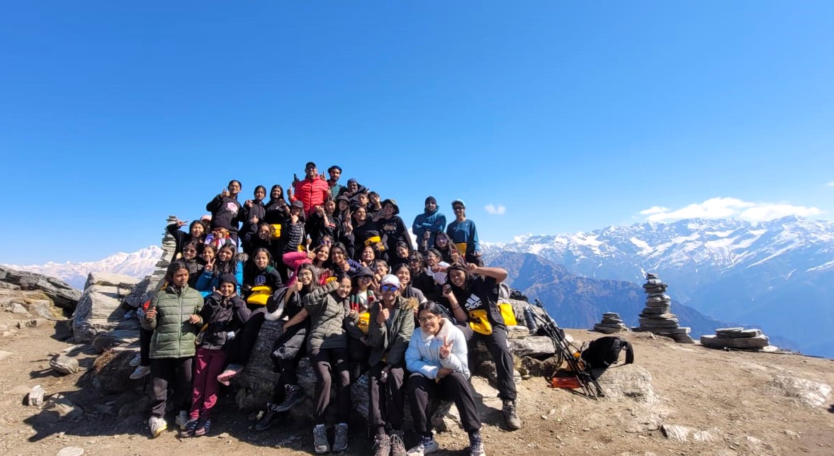 #ChandrashilaTrek #ExperientialLearning Scaling heights, touching stars: Chandrashila Trekking, where every step unveils a new horizon and every summit echoes the triumph of the human spirit. 🏔️ #chandrashilaadventures #summitadventures #learningbeyondtheclassroom